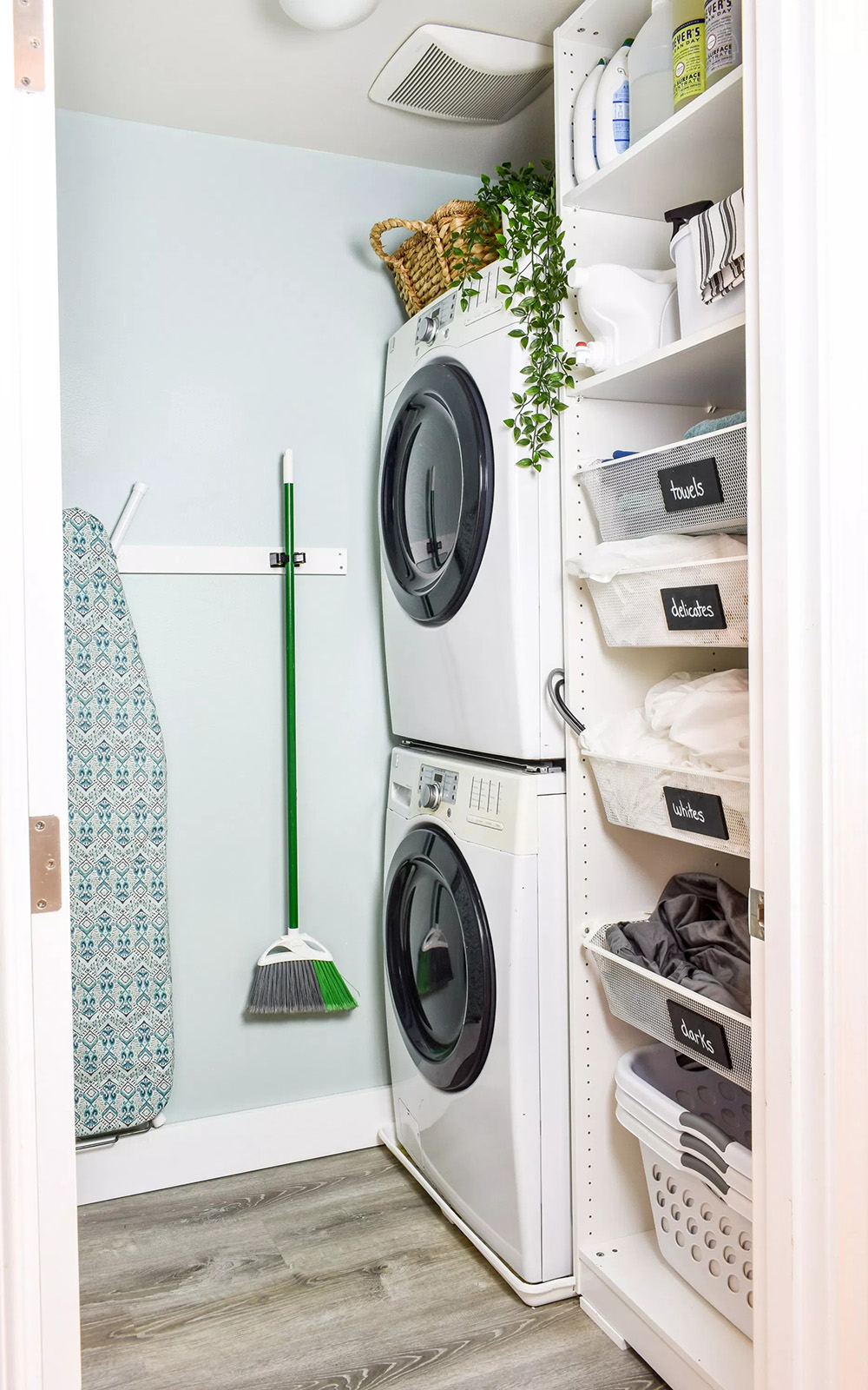 Small Laundry Room Makeover! - Jessica Welling Interiors