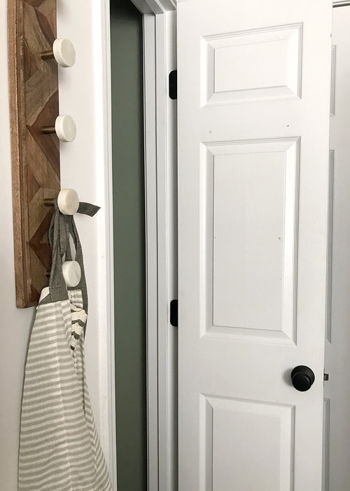 https://tagandtibby.com/wp-content/uploads/2023/08/doorknob2.jpg