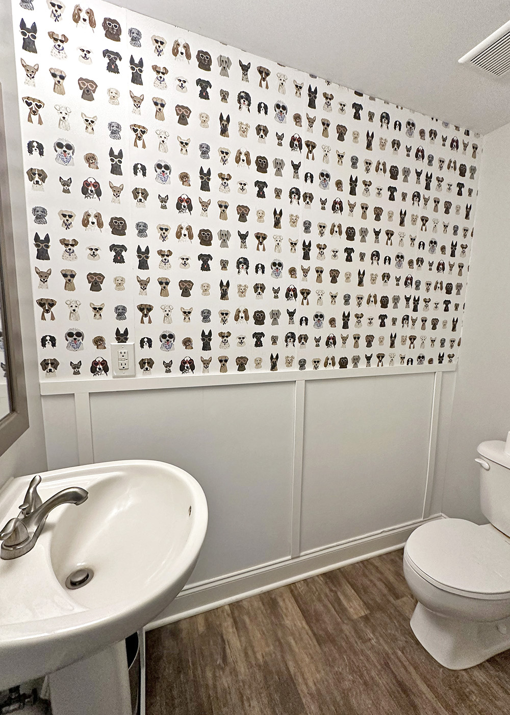 rentalboardbatten-1 | Tag and Tibby Rental friendly faux board and batten diy with dog wallpaper on the upper wall