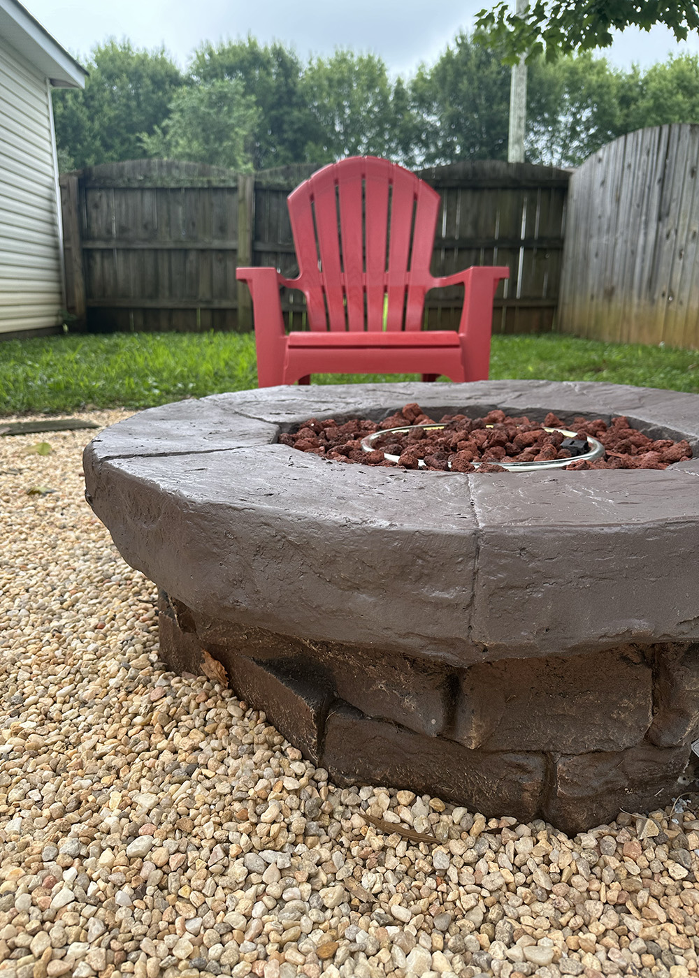 firepitafterpaint2 | Tag and Tibby How to restore a fire pit using high heat spray paint, firepit outdoors in a small backyard